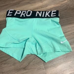 XS Nike Pro shorts